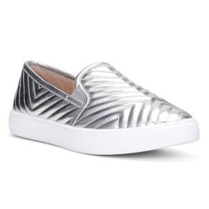 Donald Pliner Pammy-33 Sneakers Size 5.5